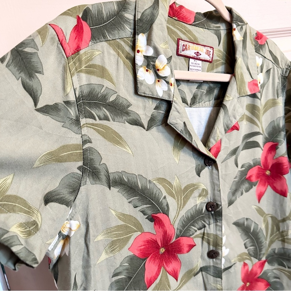 Green and red Caribbean Joe Hawaiian button up - Picture 2 of 4